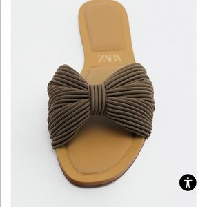 Knotted Fabric Flat Sandals